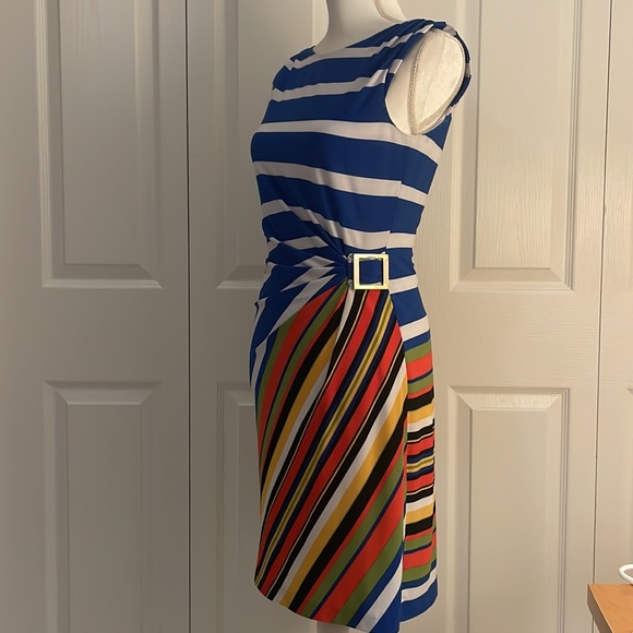 Tahari Arthur S. Levine Petite SZ 4P Blue/White Striped Sleeveless Dress - Picture 7 of 15